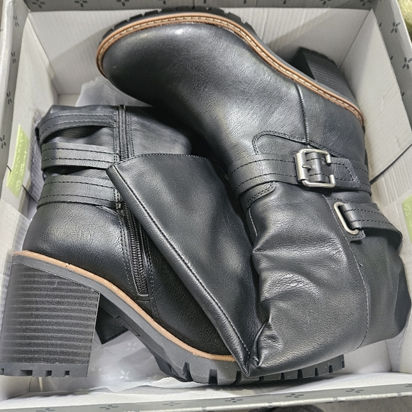 Sun + Stone Women's Viviaan Zip up Buckle Black Knee-High Boots Size 6.5 M - Picture 8 of 8